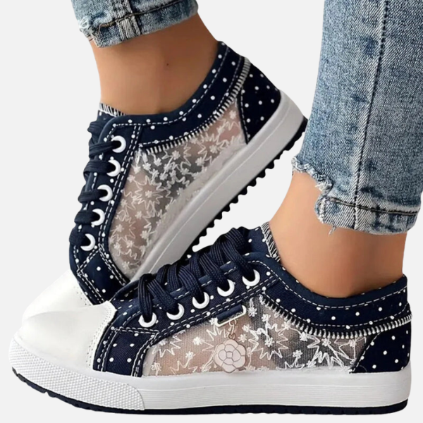 Anne | Canvas Sneakers met Kant en Veters