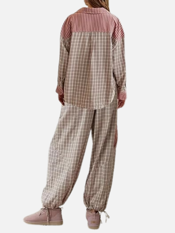 Sanne | Gestreepte Pyjamaset met Geruite Details