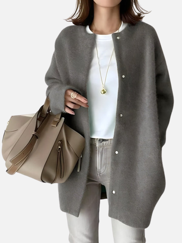 Sara | Lang Gebreid Vest met Knoopsluiting
